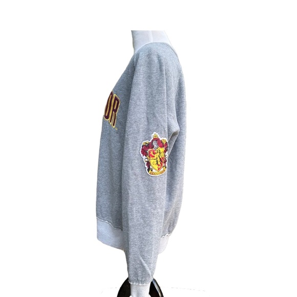 UNIVERSAL STUDIOS Wizarding World Harry Potter Gryffindor Crewneck Sweatshirt, L - Picture 2 of 4